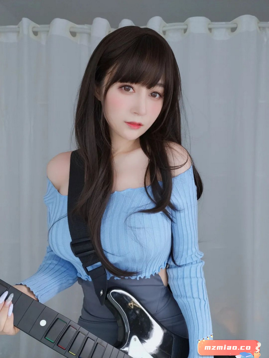 白银81吉他妹妹.jpg