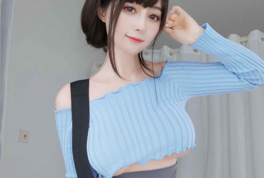 白银81吉他妹妹2.jpg
