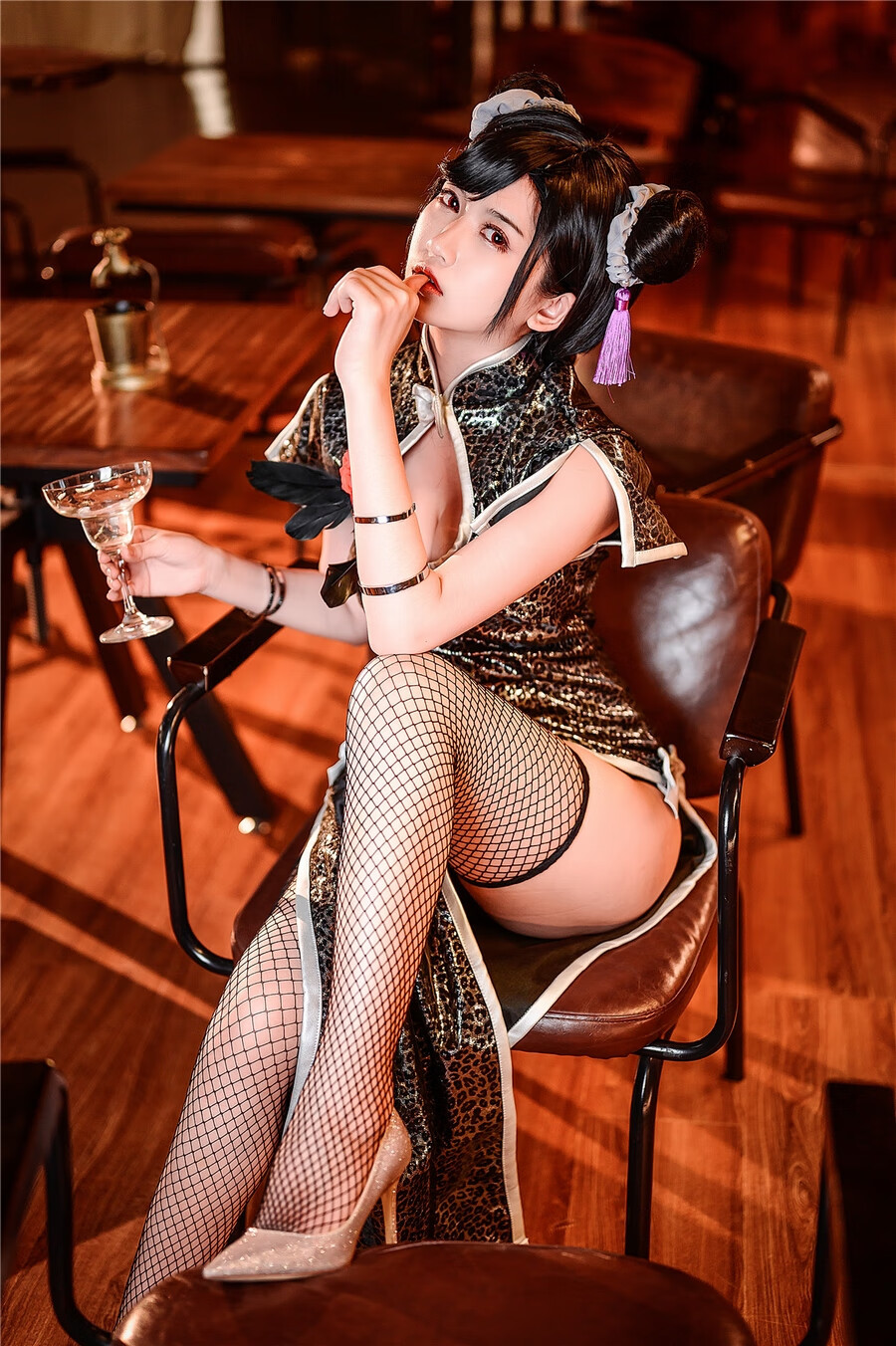 鳗鱼霏儿 蒂法旗袍.jpg