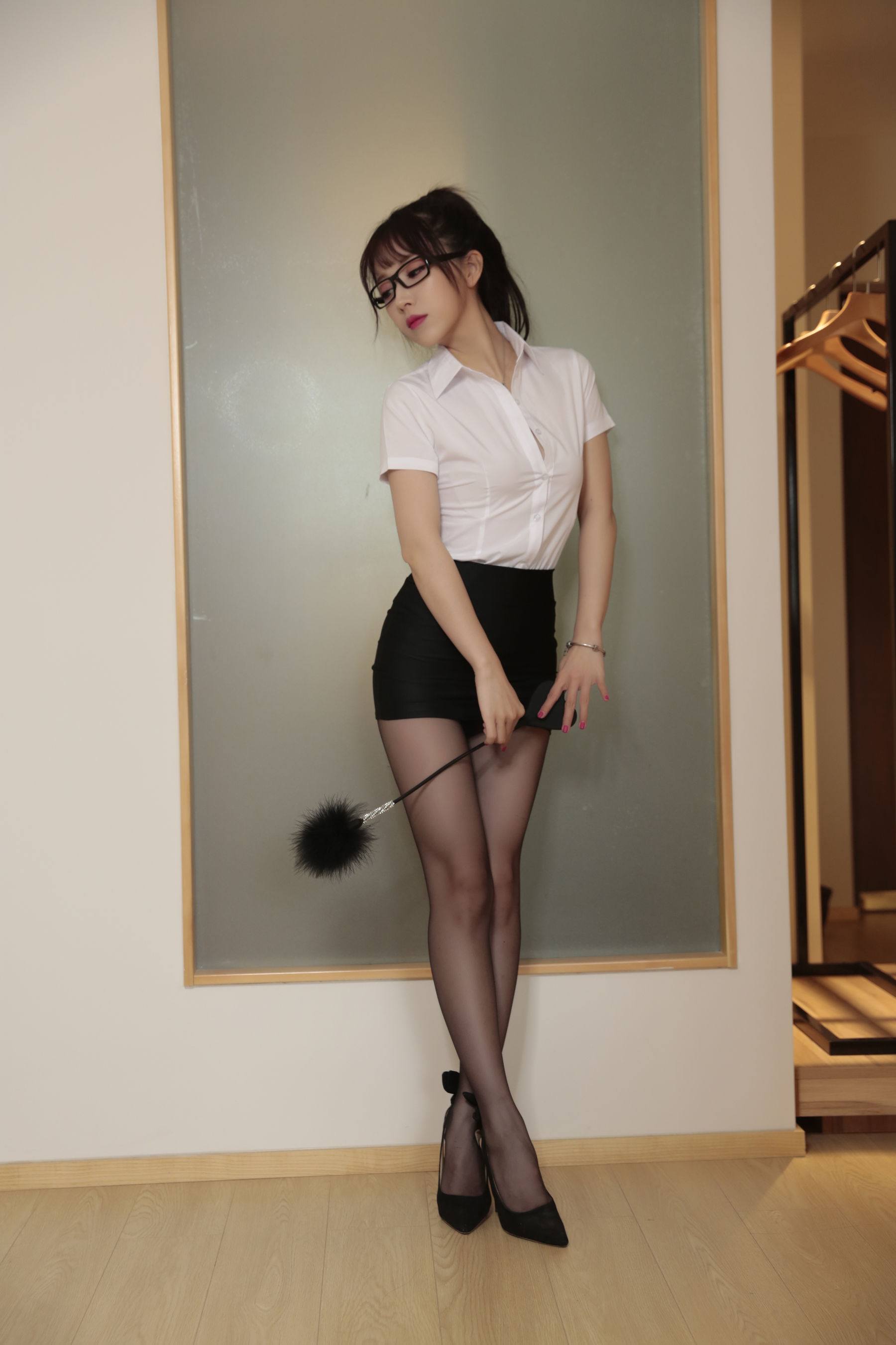 小女巫露娜，直播摄影两开花的甜美系女生