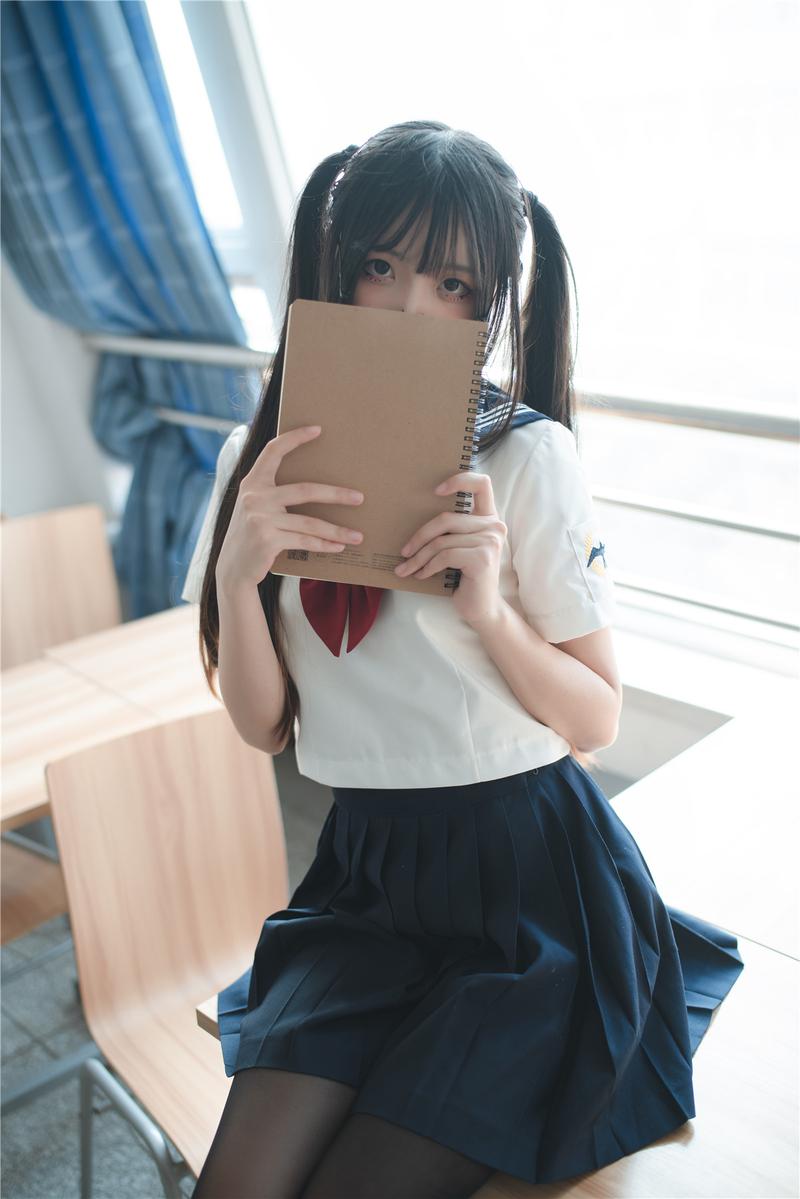 五更百鬼，结了又离但依旧稚气未脱的小女生